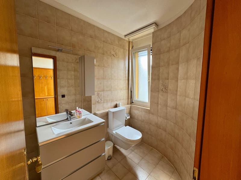 Caslano – Großes Büro/Studio von 130 m² – Keine Nachzahlung von Spesen zum Jahresende (8)