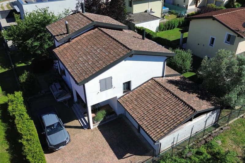 Ligornetto – Casa unifamiliare con ampio giardino (1)