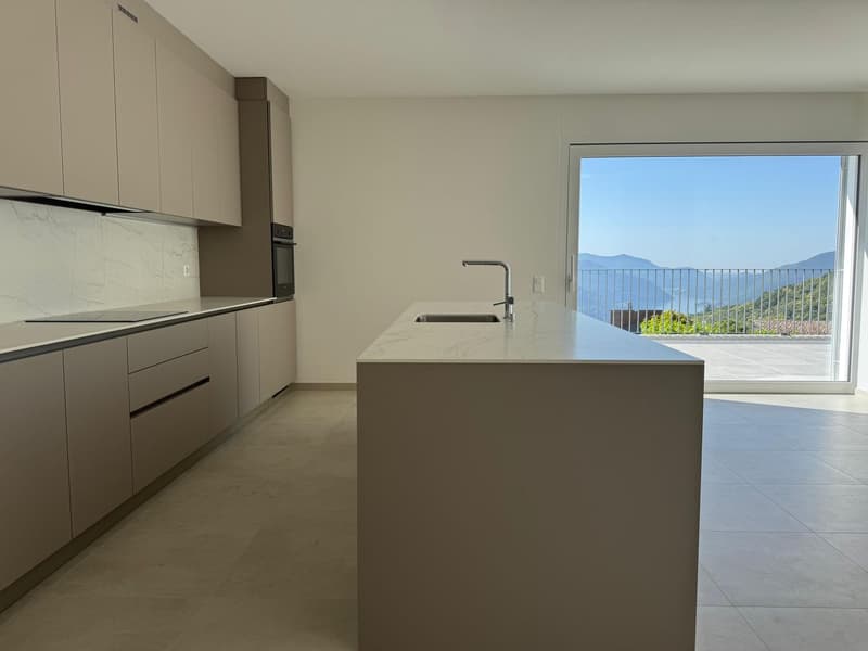 Cademario – Exklusive Villa mit Pool und spektakulärer Seesicht (4)