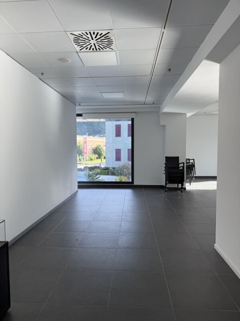 Mendrisio – Commercial space for rent (1)
