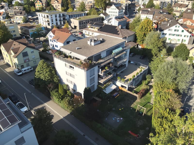 Wohnen auf 136 m²: Lichtdurchflutete 4.5-Zimmerwohnung mit riesiger Küche (1)