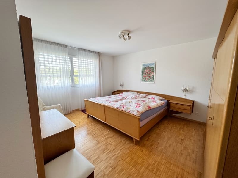 Wohnen auf 136 m²: Lichtdurchflutete 4.5-Zimmerwohnung mit riesiger Küche (10)