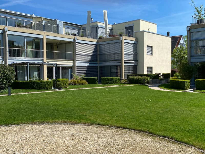 Oasi residenziale a Binningen - perfetta per l'ufficio a casa (2)