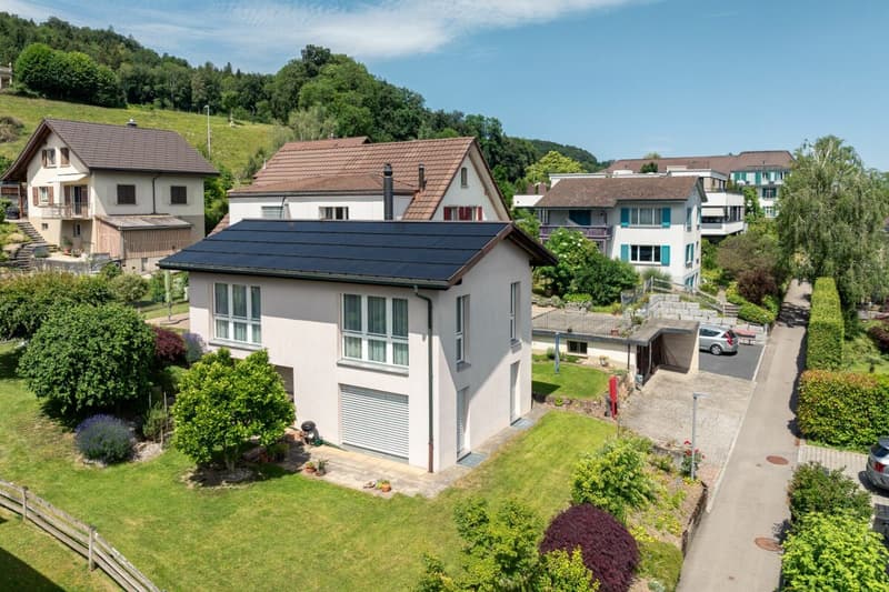 Wohnen mit Weitsicht - Grosszügiges Familienhaus mit Einliegerwohnungen in Belp (3)