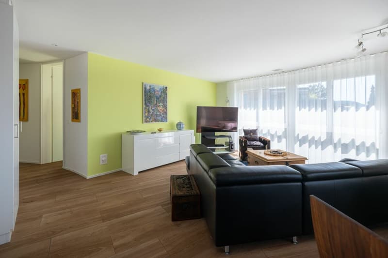 Stilvolles Wohnen mit Weitsicht - Exklusive 4.5 Zimmer Eigentumswohnung in Zollikofen (9)