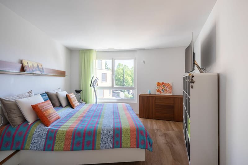 Stilvolles Wohnen mit Weitsicht - Exklusive 4.5 Zimmer Eigentumswohnung in Zollikofen (15)