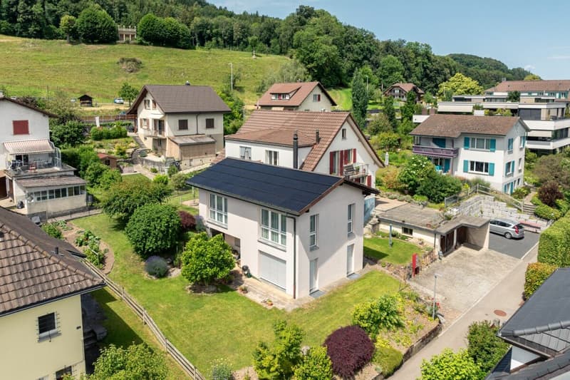 Wohnen mit Weitsicht - Grosszügiges Familienhaus mit Einliegerwohnungen in Belp (5)