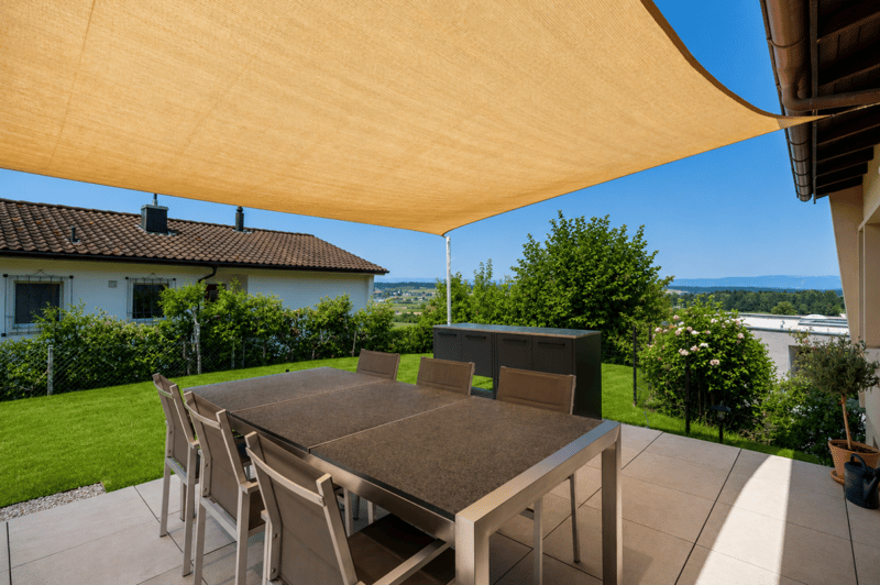 Freistehendes Einfamilienhaus mit unverbaubarer Aussicht (3)