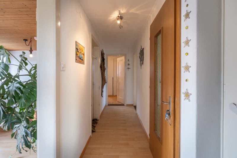 3.5 Zimmer Dachwohnung mit herrlicher Weitsicht über Belp (10)