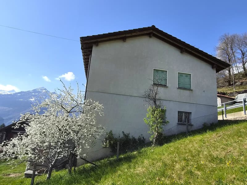 Casa con grande potenziale, anche bifamiliare, con terreno e bella vista (6)