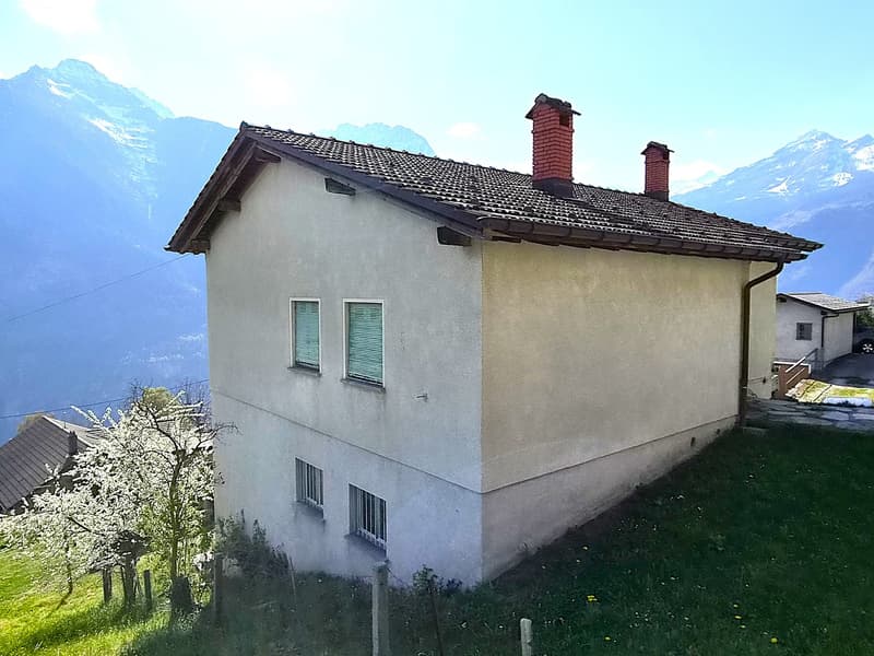 Casa con grande potenziale, anche bifamiliare, con terreno e bella vista (2)