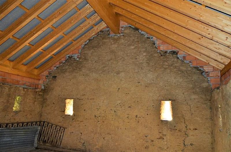 Teilweise renoviertes Rustico mit Baugenehmigung und Grundstück (6)