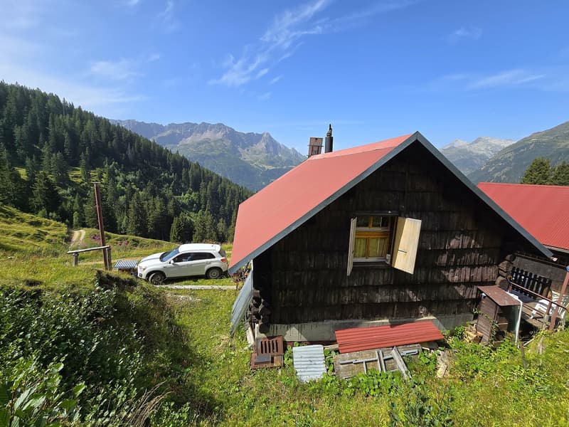 schönes Berghaus inmitten der Natur mit Grundstück und herrlicher Aussicht (4)