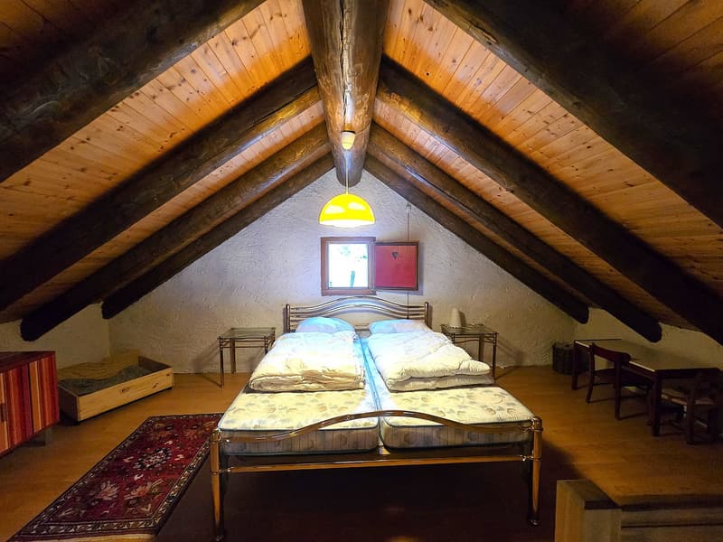 Schönes Bauernhaus in de Bergen mit Zugang und Grundstück (11)