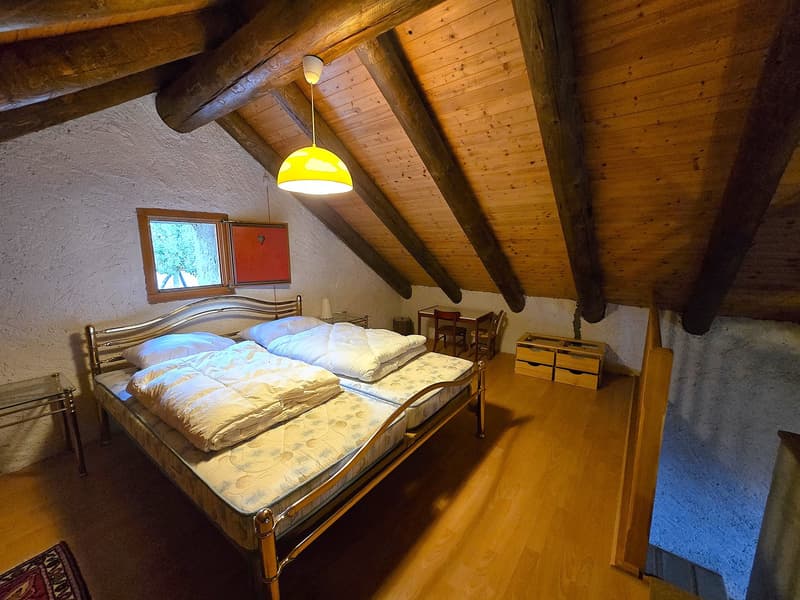Schönes Bauernhaus in de Bergen mit Zugang und Grundstück (12)