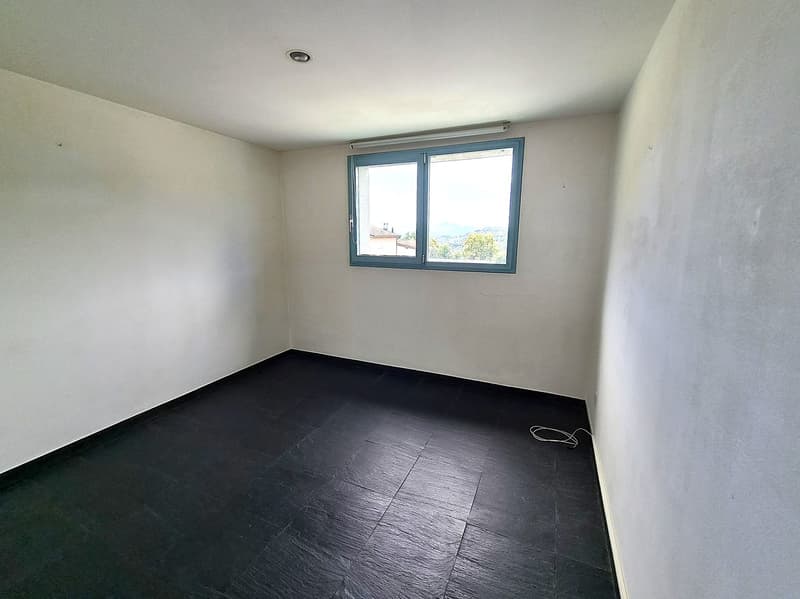Casa a schiera con terrazza e garage  in un posto tranquillo e soleggiato (15)