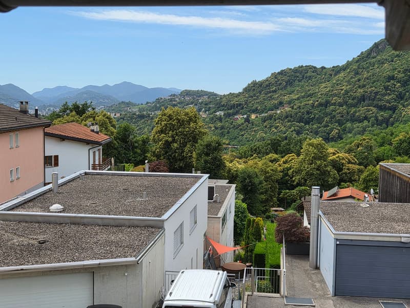 Casa a schiera con terrazza e garage  in un posto tranquillo e soleggiato (23)