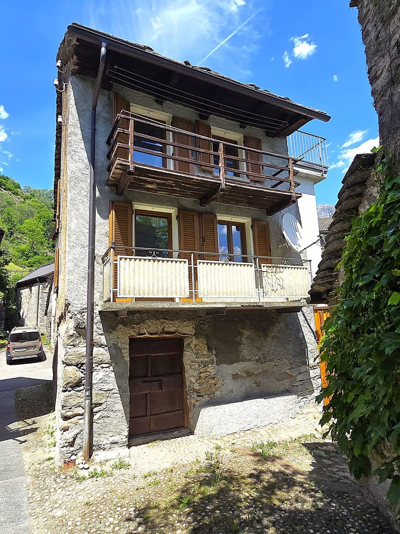 schönes Haus mit Dachterrasse an einem sonnigen und ruhigen Ort (2)