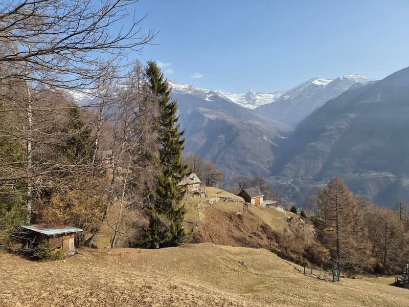 schönes Berghaus inmitten der Natur mit schöner Panoramablick (21)