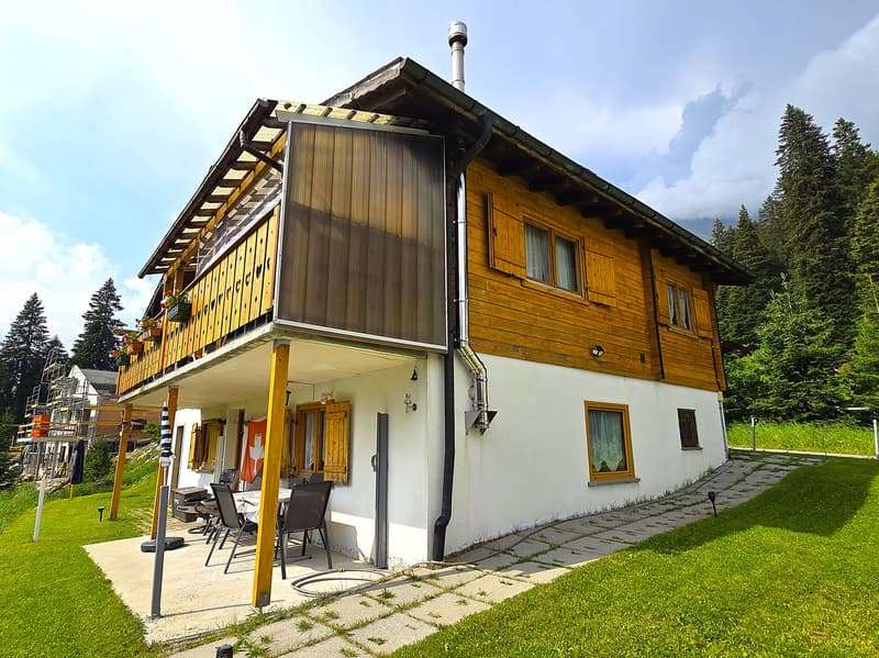 schönes Doppelchalet mit Garten und herrlicher Aussicht (2)