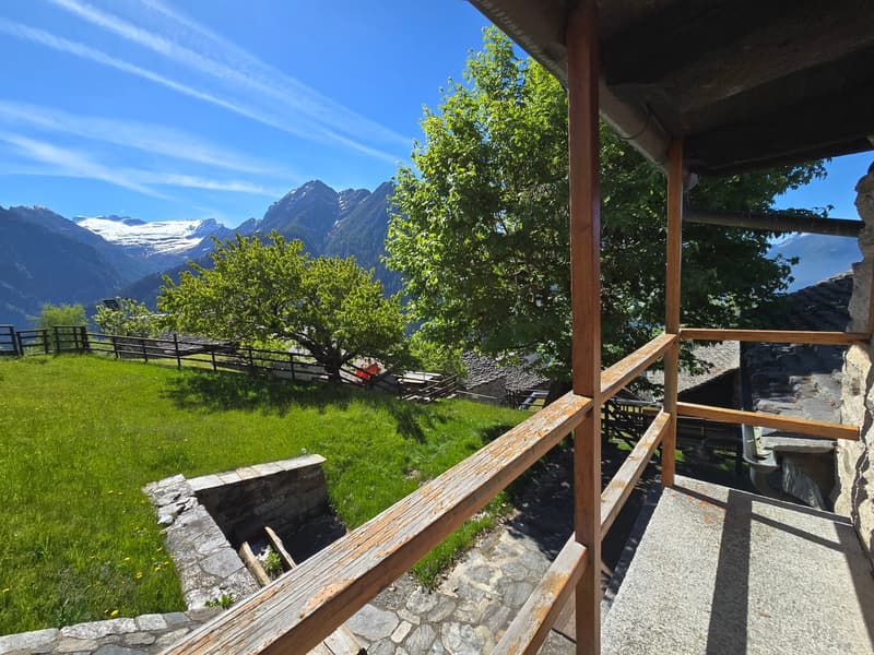 schönes Berghaus mit grossem Land und herrlichem Panoramablick (34)