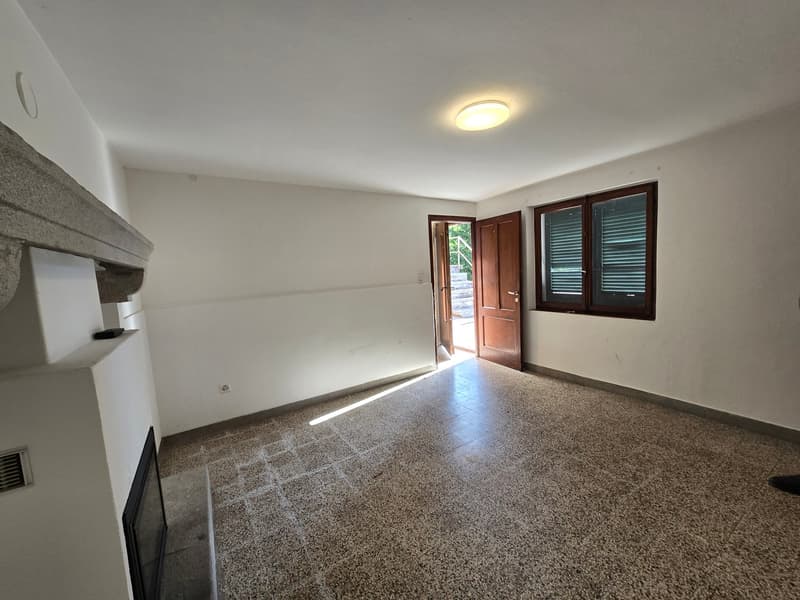 Grande proprietà con vista lago panoramica e terreno edificabile (9)