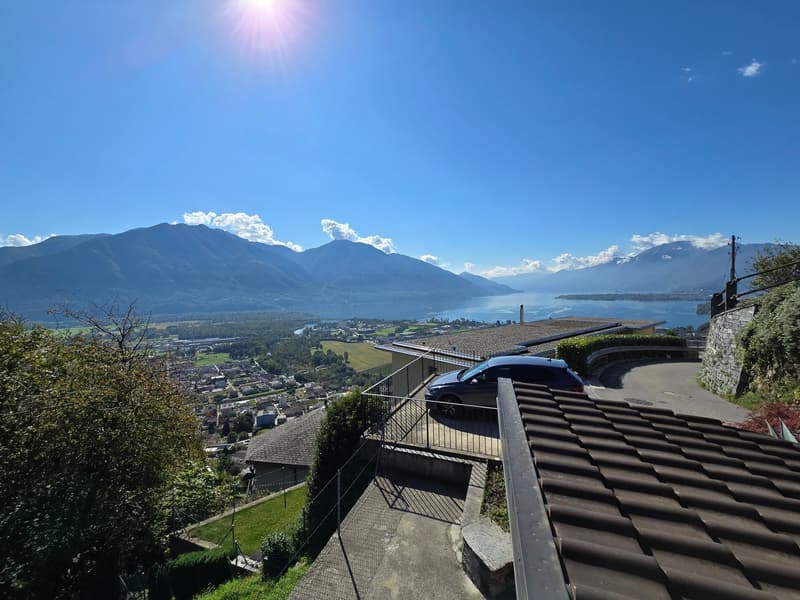 Grande proprietà con vista lago panoramica e terreno edificabile (2)