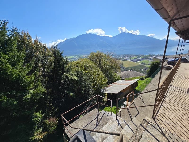 Grande proprietà con vista lago panoramica e terreno edificabile (21)