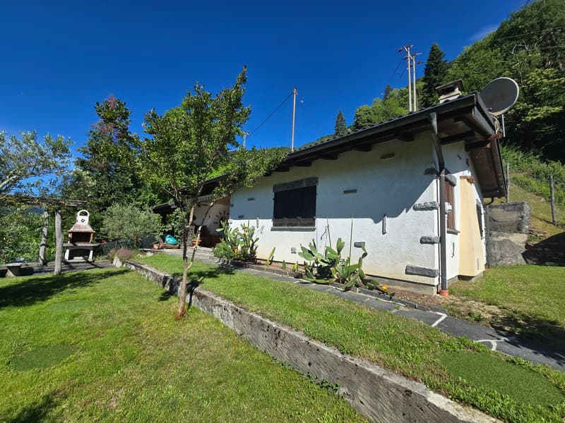 Haus inmitten der Natur mit Grundstück mit herrlicher Aussicht (1)