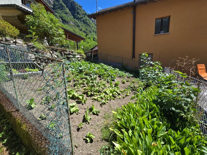 Großes Haus mit Garten, Garage und herrlicher Aussicht (27)