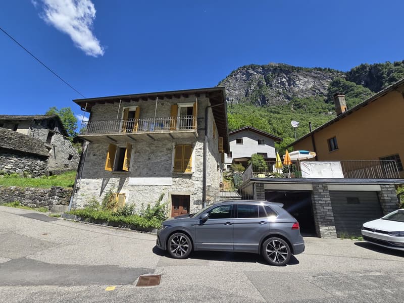 Großes Haus mit Garten, Garage und herrlicher Aussicht (5)