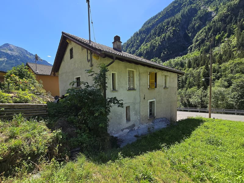 Großes Haus mit Garten, Garage und herrlicher Aussicht (3)