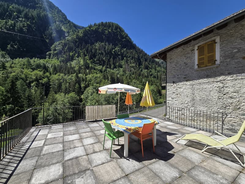 Großes Haus mit Garten, Garage und herrlicher Aussicht (24)