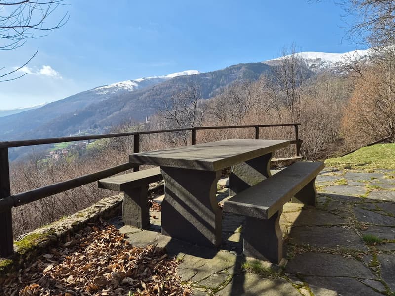 Schönes Bauernhaus inmitten der Natur mit Grundstück (1)