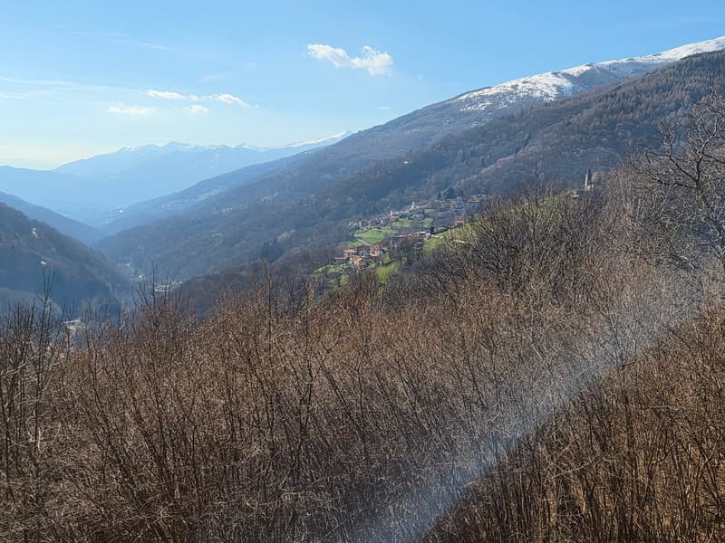 Schönes Bauernhaus inmitten der Natur mit Grundstück (26)