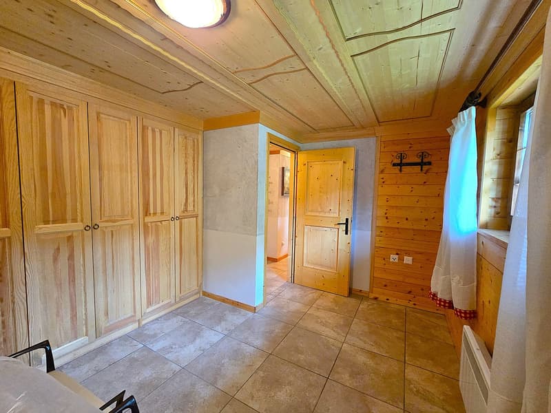 Schönes Doppelchalet mit Grundstück in der Nähe von San Bernardino (24)