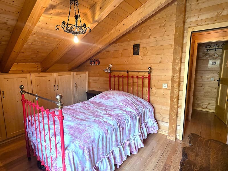 Schönes Doppelchalet mit Grundstück in der Nähe von San Bernardino (22)
