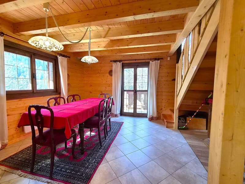 Schönes Doppelchalet mit Grundstück in der Nähe von San Bernardino (14)