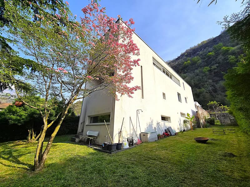 NUOVO PREZZO! anche RENT TO BUY. Moderna villa bifamiliare con ampio giardino, (1)