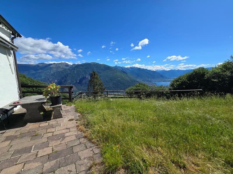 schönes Berghaus inmitten der Natur mit Seeblick und Land (23)