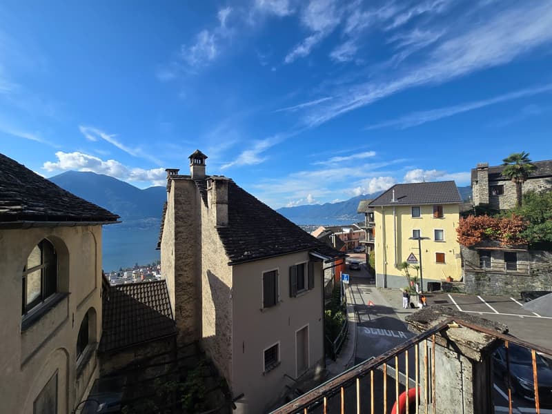 Großes Haus mit Seeblick, renovierungsbedürftig, mit Vorentwurf (4)