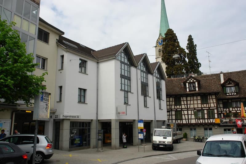 Central and spacious commercial space on Lake Zurich (1)