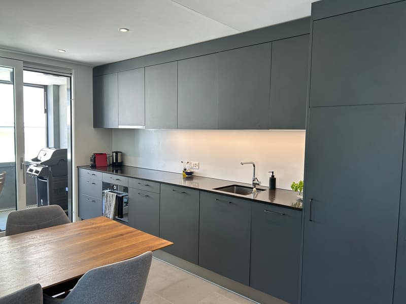 Newly built apartment with high-quality finishes and loggia (3)