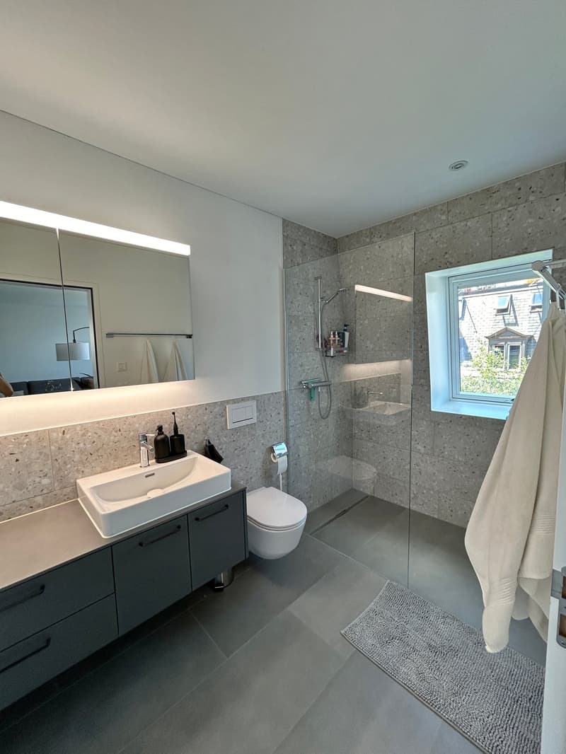 Newly built apartment with high-quality finishes and loggia (5)