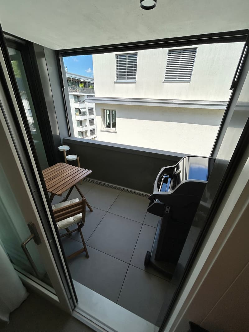 Newly built apartment with high-quality finishes and loggia (7)