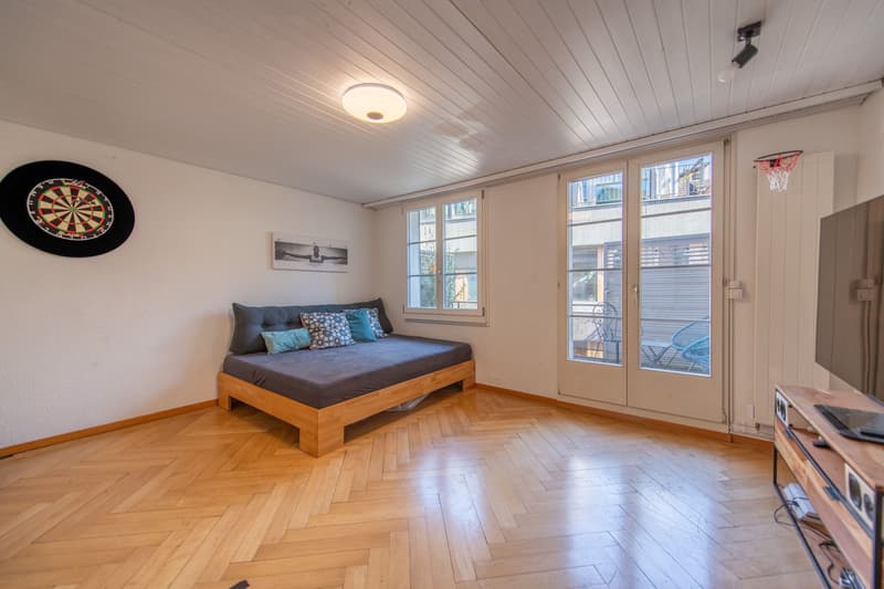 Duplex apartment in old building style with dream terrace & development potential (11)