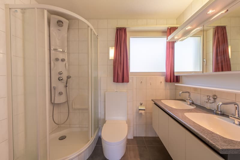 Sunny living feeling semi-detached house with winter garden and surrounding area (10)