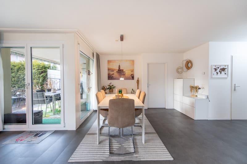 Your personal retreat: Modern ground floor apartment with private garden share (7)