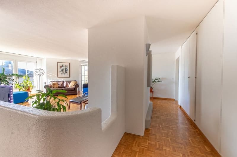 Bright 5.5-room high-parterre apartment with a lot of living comfort (5)