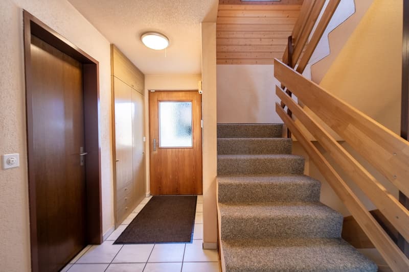 Well-maintained semi-detached house with plenty of space for family life (6)